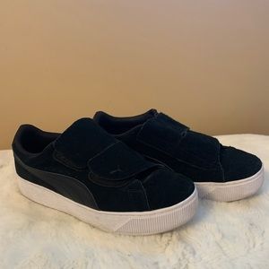 PUMA Women’s Black Sneakers
